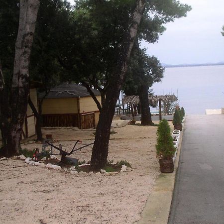 Apartments Stanko Petrcane Luaran gambar
