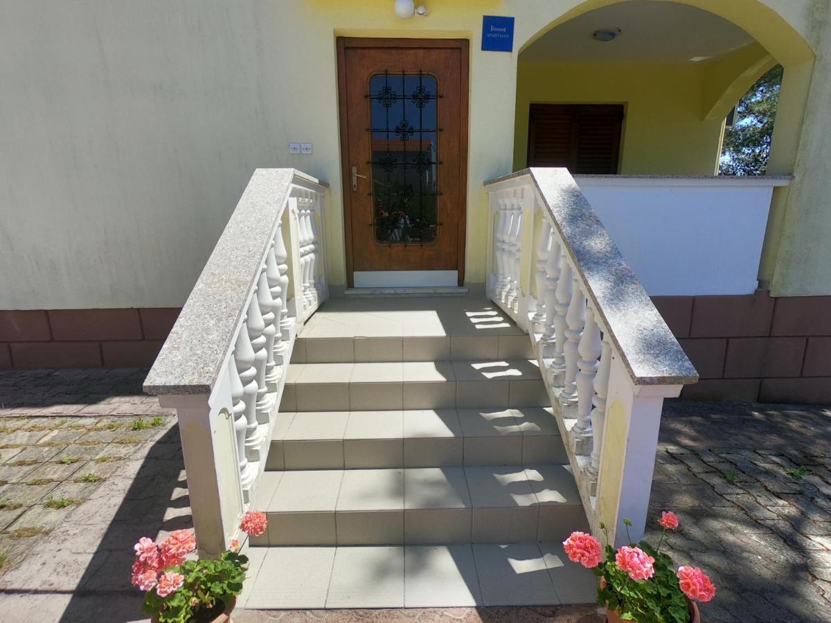 Apartments Stanko Petrcane Luaran gambar