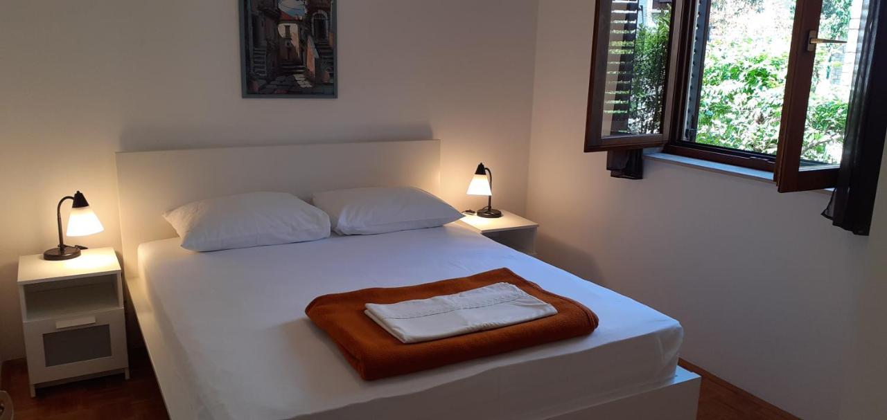 Apartments Stanko Petrcane Luaran gambar