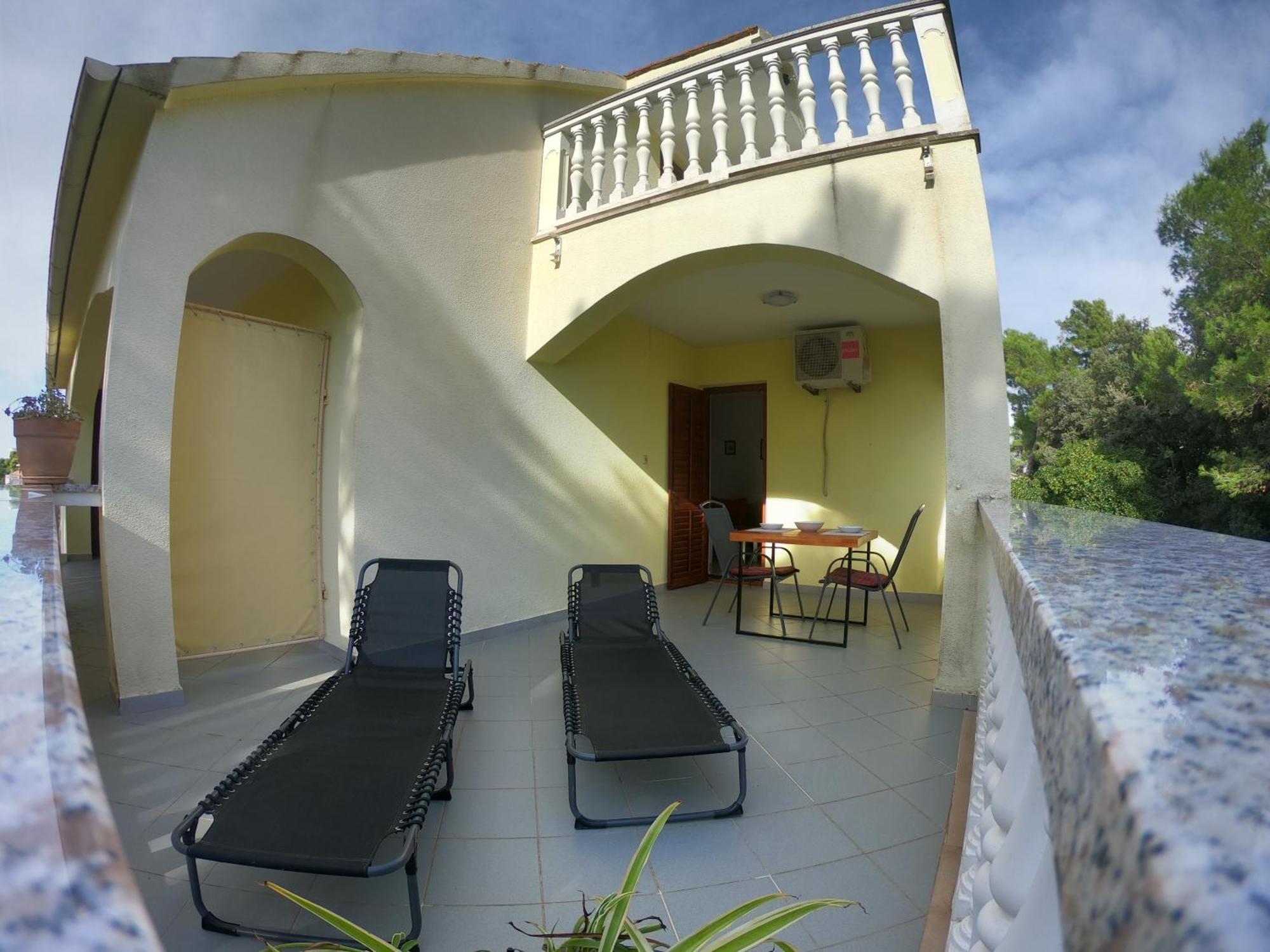Apartments Stanko Petrcane Luaran gambar